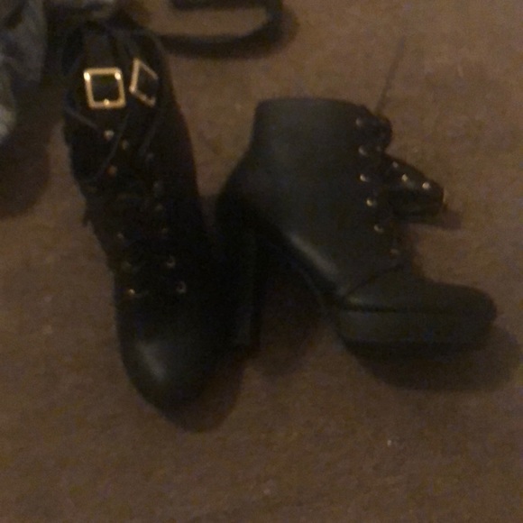 Top modal - Picture 2 of 3